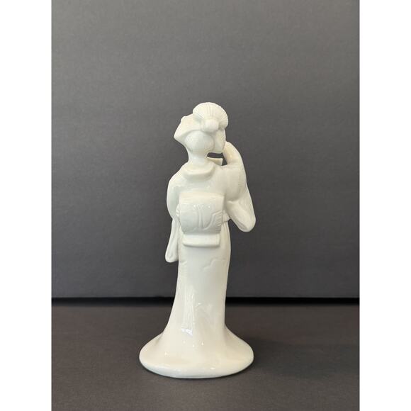 Vintage White Porcelain Geisha Figurine Woman w/ Fan Marked 1443 Crossed Swords - Picture 4 of 8